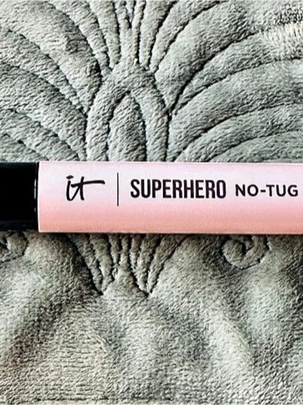 IT Cosmetics Superhero No-Tug Waterproof Stick Eyeshadow Passion Pearl Pink